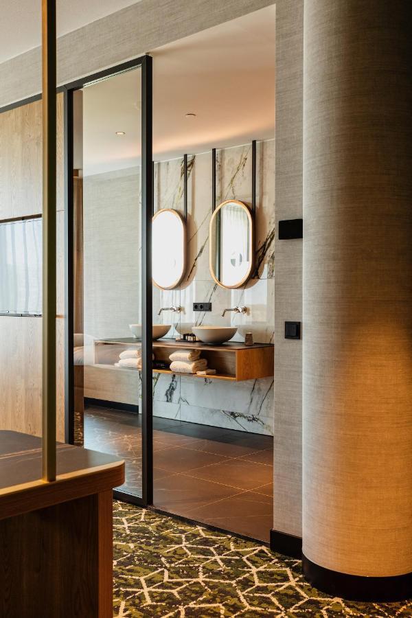 Van Der Valk Hotel ชีดาม ภายนอก รูปภาพ